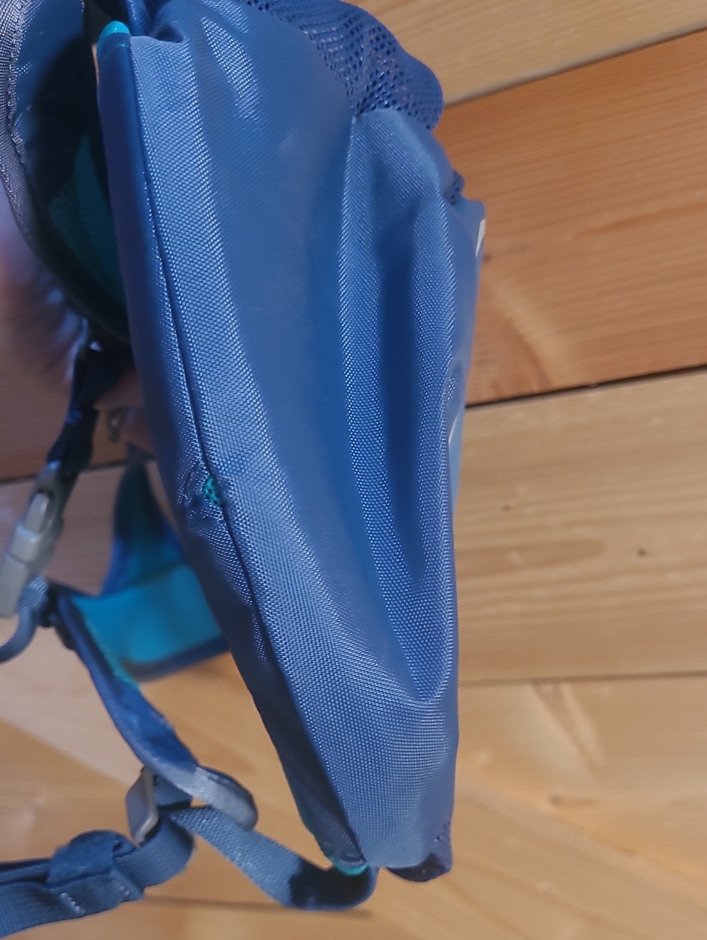 Osprey Daylite Jr Blue Backpack – Has Embroidery On It - Picture 9 of 9